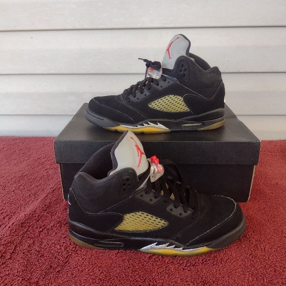 2016 Nike Air Jordan V Retro OG Black Metallic Silver 845036-003